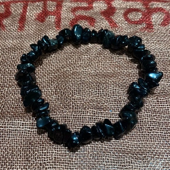 Katmandu Trading Company Jewelry - Black Onyx Chips Stretch Bracelet